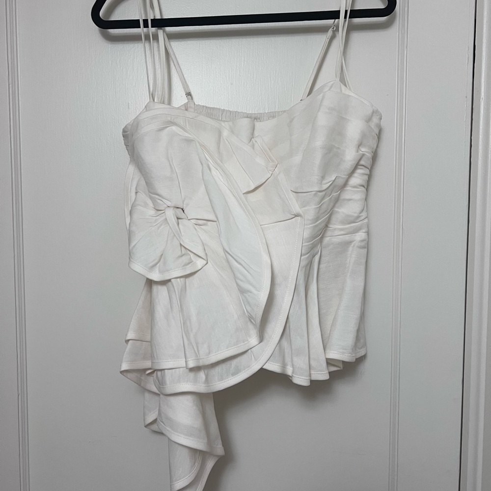 NWT Antonio Melani flower top